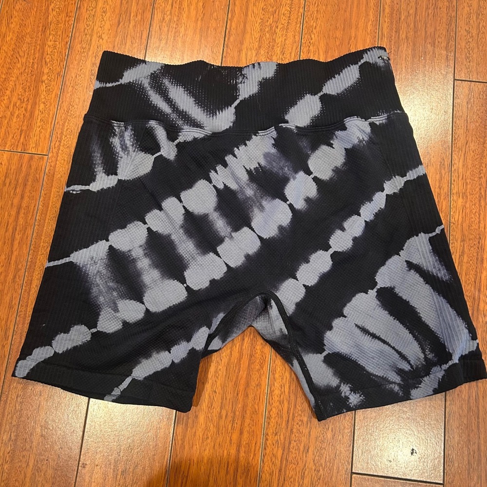 Victoria's Secret PINK Active Tie Dye Biker Shorts Black Grey Large High Waist